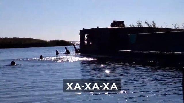 Учимся прыгать рыбкой)) УГАР!!! смотреть онлайн