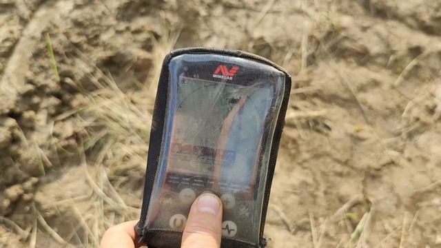 Как глючит металлоискатель эквинокс (Equinox) на хвалёной мултичистоте. Поломка металлоискателя смотреть онлайн