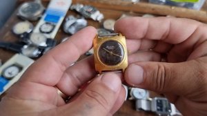 Зачем покупают старые механические часы из СССР