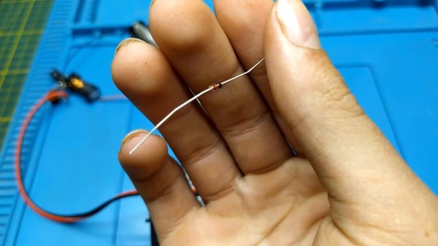 СДЕЛАЙ И СЕБЕ ! Супер приставка к мультиметру для тестирования светодиодов смотреть онлайн