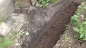 Копаем траншею под водопровод