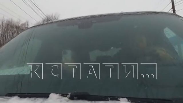 Авто-хам, пытавший задавить другого водителя, нашел новый способ избежать ответственности смотреть онлайн