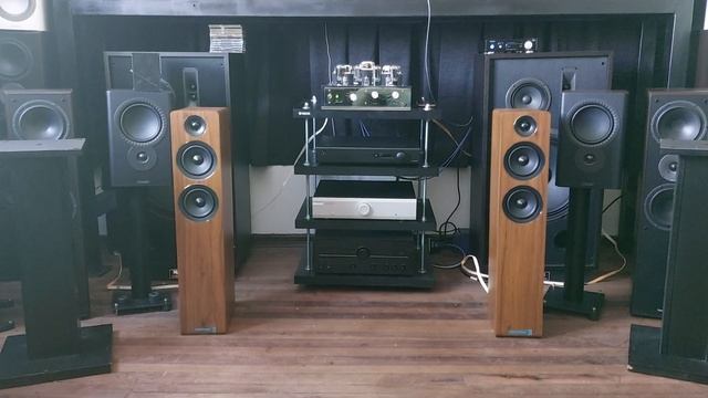 ACOUSTIC ENERGY AE 109 Y AMPLIFICADOR INTEGRADO JADIS DELUXE.... DISPONIBLE WWW.AUDIOVINTAGE.MJ смотреть онлайн