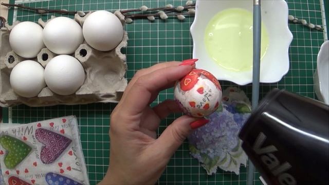 Пасхальный декупаж яиц бумажными салфетками
