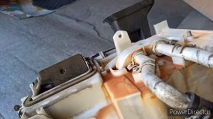 вытаскиваем радиатор печки Toyota Raum