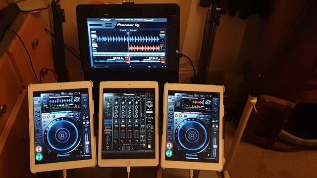 CDJ-2000s DJM-900 Mixer & An XDJ-RX Remote Touchscreen Display, Virtual Dj Remote App Skins. смотреть онлайн
