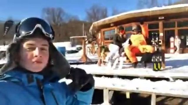 Там должен быть каждый смотреть онлайн