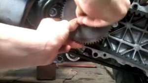 как открутить гайку переднего вариатора на скутере