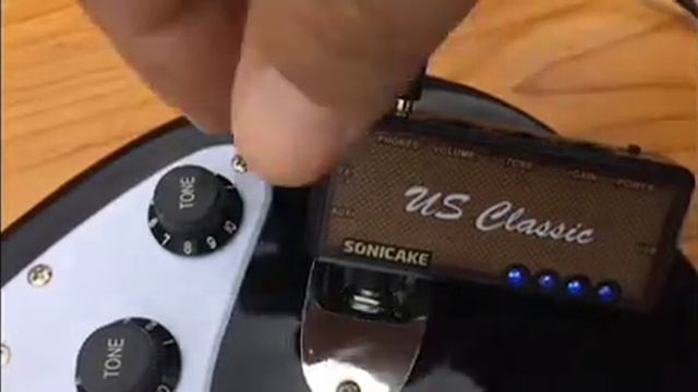 SONICAKE Guitar Headphone Amp Plug-In US Classic w/h смотреть онлайн
