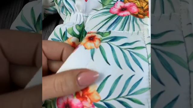 Демисезонная куртка парка для детей от 1 до 9 лет, с капюшоном. Ананасы белая