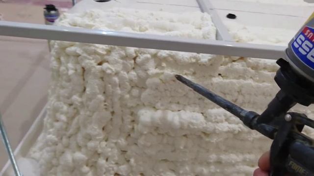 День из жизни плиточника. Совет для работы с монтажной пеной.