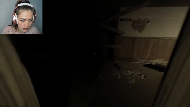 ПСИХ ИЩЕТ МЕНЯ В ПОДВАЛЕ! ⏯ Outlast #2 смотреть онлайн