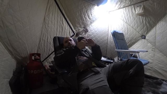 Зимняя рыбалка в поисках леща (25.01.2020 Истра / Трусово) смотреть онлайн