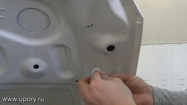 Установка амортизаторов (упоров) капота для Mercedes A-Class (арт. KU-MB-A000-02) от upory.ru смотреть онлайн
