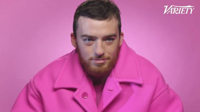 Angus Cloud Chooses Between Team Maddy or Cassie on 'Euphoria' for 'This or That' смотреть онлайн