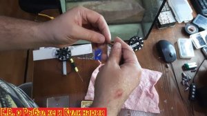 Как насадить живца на жерлицу самый рабочий и уловистый способ. Как насадить живца на тройник.