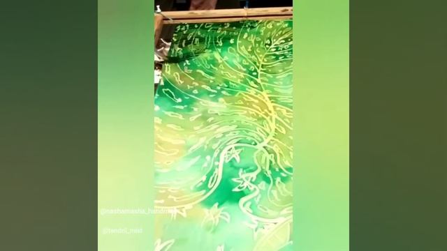 Шёлковый платок в технике батик