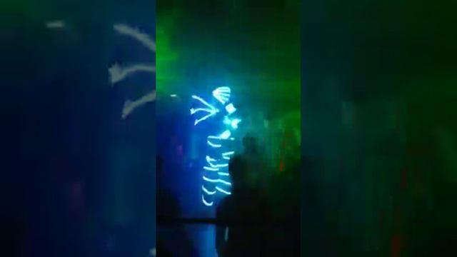 Glowbot 2 смотреть онлайн