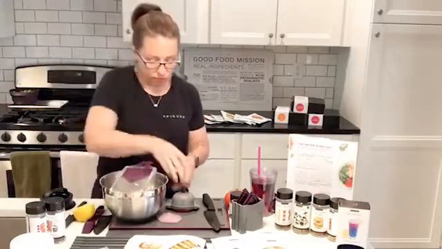 Summer Strong Cooking Class смотреть онлайн