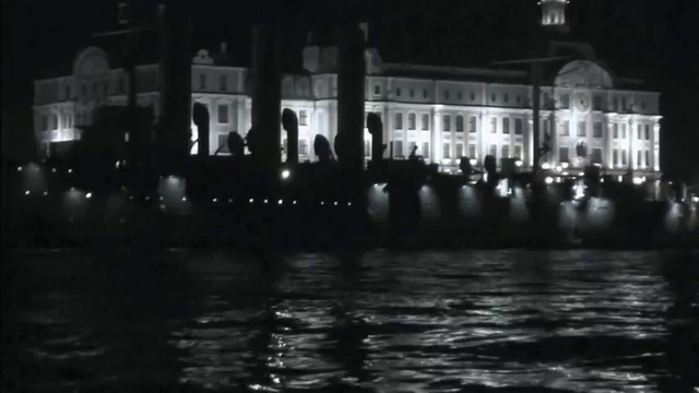 В Ленинграде снова выстрелила "Аврора" в символический день 11-11-11 смотреть онлайн