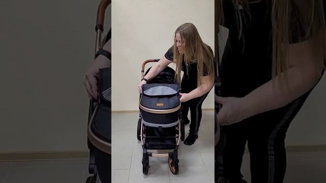 Коляска складывается вместе с люлькой! смотреть онлайн