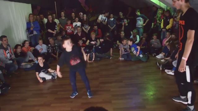 BREAKDANCE Витя Яшников vs CAP (win) смотреть онлайн