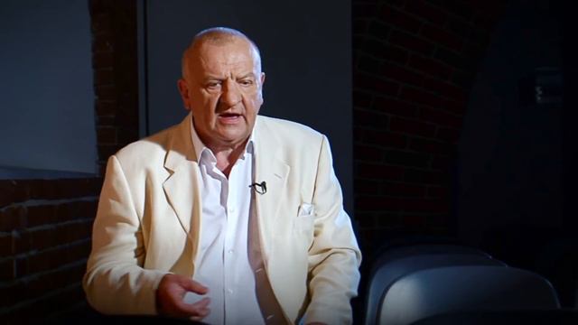 Киноклуб "Фильмы, которые нельзя не смотреть" смотреть онлайн