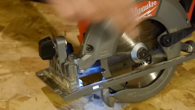 Milwaukee M12 Fuel Brushless 5-3/8" Circular Saw Review and Runtime 2530-20 2530-21XC CCS44 смотреть онлайн