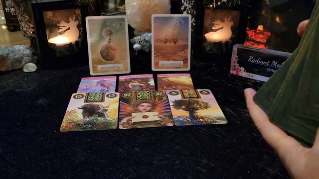 LEO **SINGLES ** NEW LOVE** January 2023 Tarot & Oracle Card Reading смотреть онлайн
