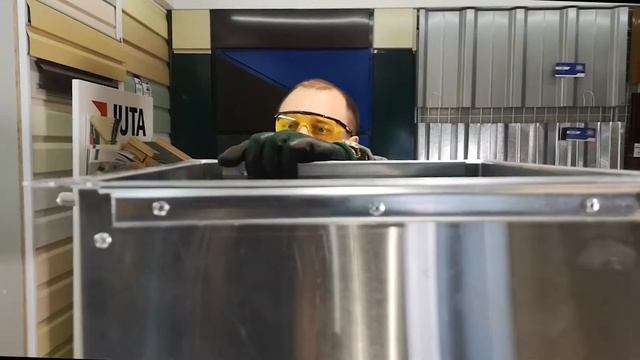 Процесс изготовления и монтаж комплекта воздуховодов из нержавеющей стали для Первомайской ЦРБ. смотреть онлайн