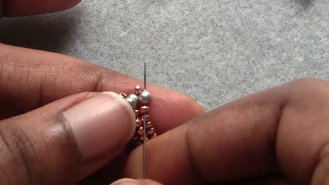 Mixed Metals Bracelet- A Tubular Herringbone Stitch Tutorial смотреть онлайн