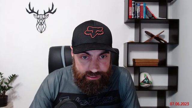 Встречаюсь с дочерью суицидника // История подписчика // Марко Бондаренко