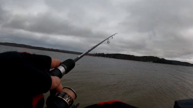 20221120 ловля на джиг с берега поздней осенью смотреть онлайн