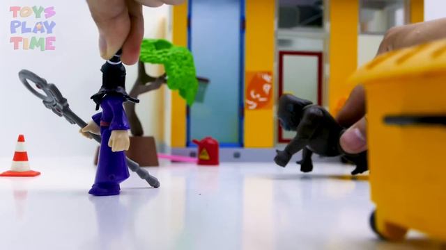 Power Rangers & Marvel Avengers Toys Pretend Play | KING KONG Attack Building смотреть онлайн