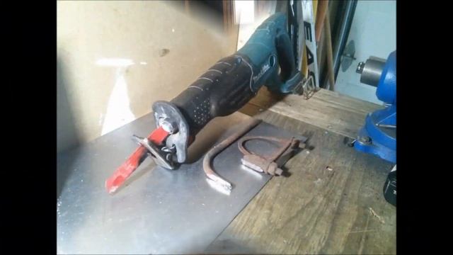 Makita BJR182 18v Recipro Saw w/ cast iron cutting смотреть онлайн