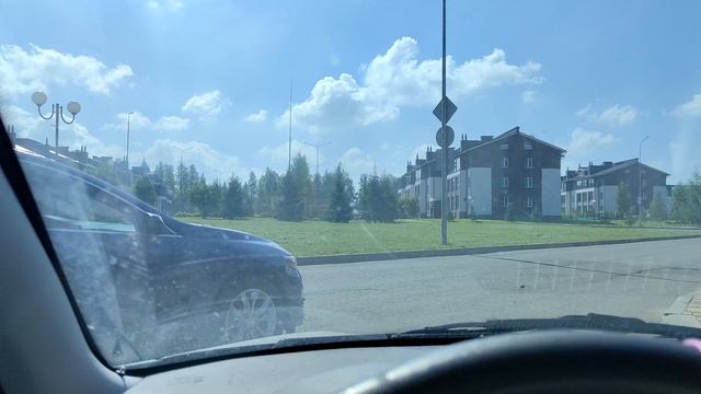 Киров Прокатимся по новому району Елки парк К сожалению плохой звук смотреть онлайн
