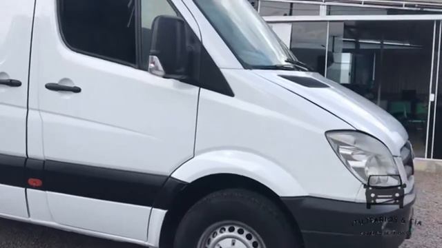 MERCEDES-BENZ SPRINTER 311 FURGÃO  Utilitários&cia