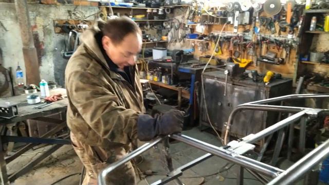 СНЕГОБОЛОТОХОД продолжение постройки вездехода