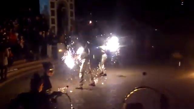 Файер шоу 19.05.12 Кемерово Красная горка, музей. смотреть онлайн