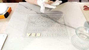 Часть 1. ШОКОЛАДНЫЕ БУКВЫ. Как сделать шоколадные буквы с помощью трафарета.