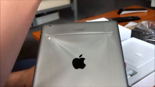 Unboxing iPad 2 - 16GB смотреть онлайн