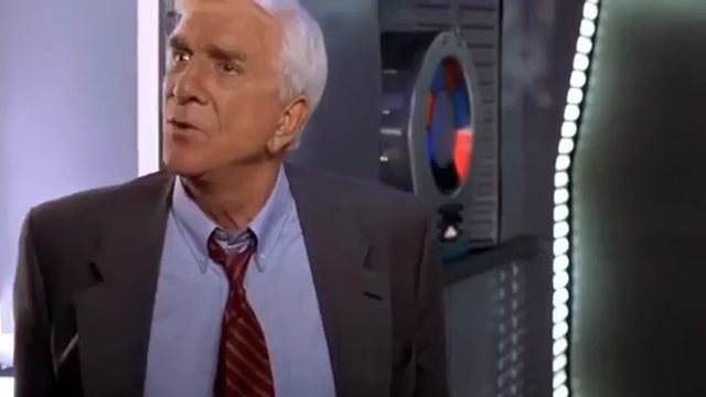 Шестой элемент 2000 Канада, Германия Лесли Нильсен смотреть онлайн