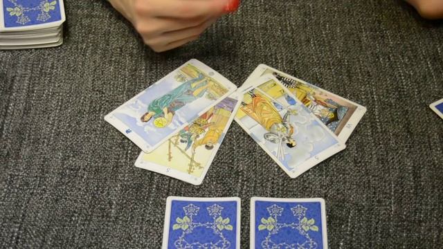 Погадаем: Расклад Таро «Какой он меня видит?» смотреть онлайн