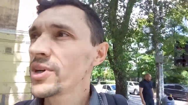 Сирена виє у Дніпрі. смотреть онлайн