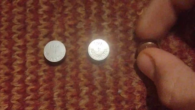 Обзор батареек типа LR44 Button Cell LR45. смотреть онлайн