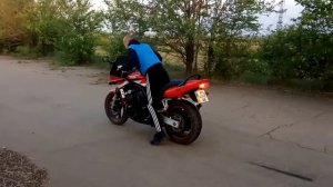 Бернаут на Ямаха фазер 600/ Burnout on yamaha fzs600 1