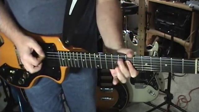 1983 Gibson Corvus II 2 Guitar Review By Scott Grove смотреть онлайн
