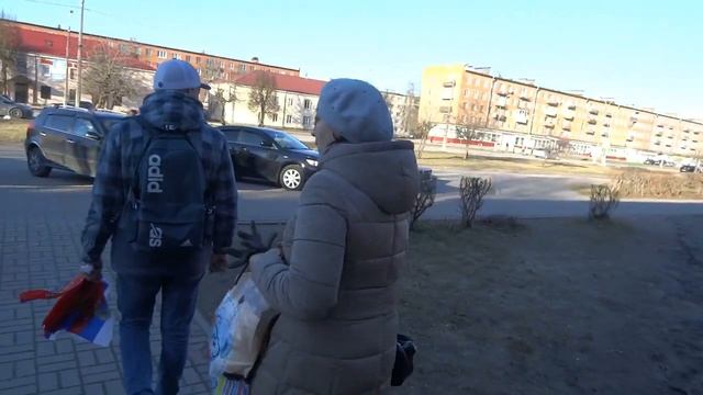 Берегитесь лохотрона. Продавец флажков. Сланцы 2020. смотреть онлайн
