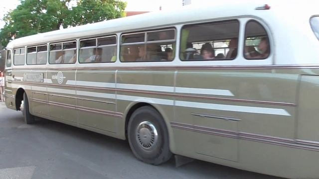 2017.06.24 - Oldtimer Ikarus buszok Kecskeméten смотреть онлайн
