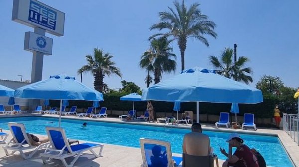 SEALIFE FAMILY RESORT HOTEL. В 5 минутах хотьбы до площади Ататюрк, очень красивый район Коньяалты.